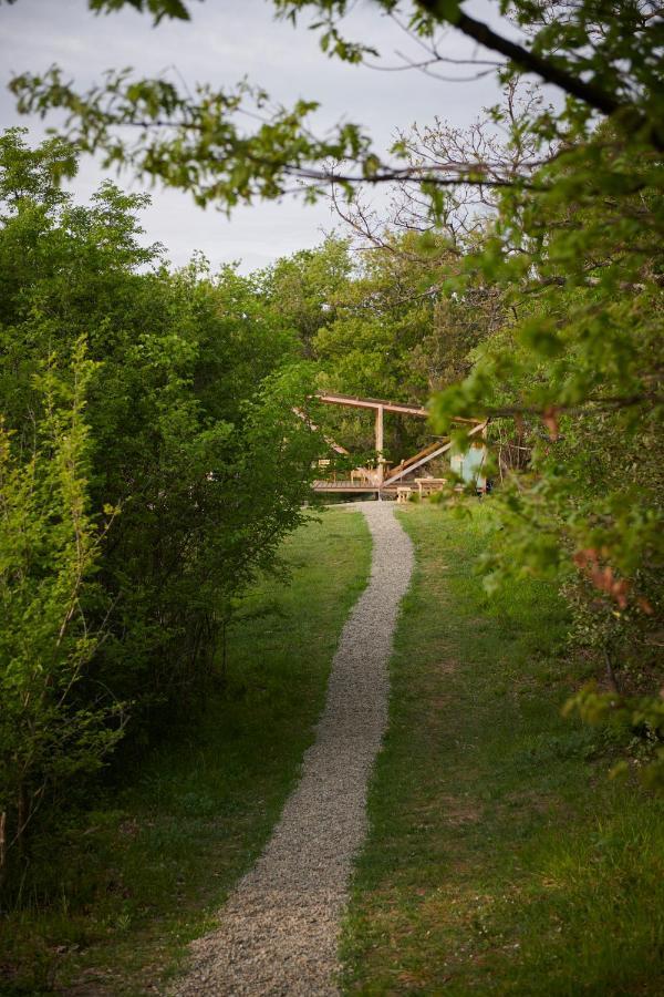 Agricola Ombra - Tents In Nature Hotel ไลยาติโค ภายนอก รูปภาพ